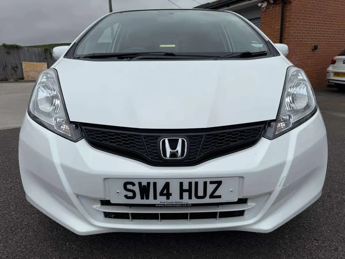 2014-honda-jazz-14-es-plus-big-8