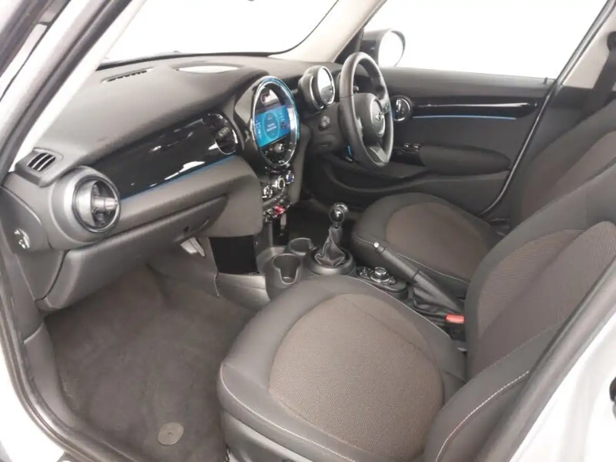 2022-mini-cooper-15-cooper-classic-hatchback-5d-big-6