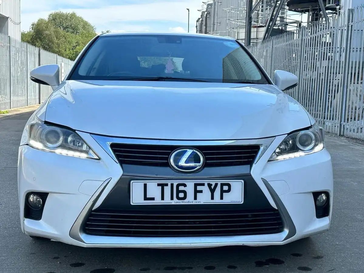 2016-lexus-ct-200h-18-advance-plus-big-5