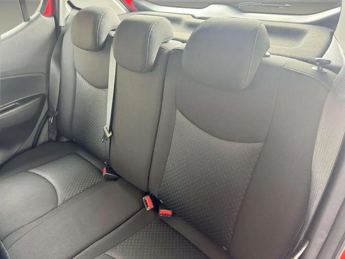 2015-vauxhall-viva-10-se-big-18