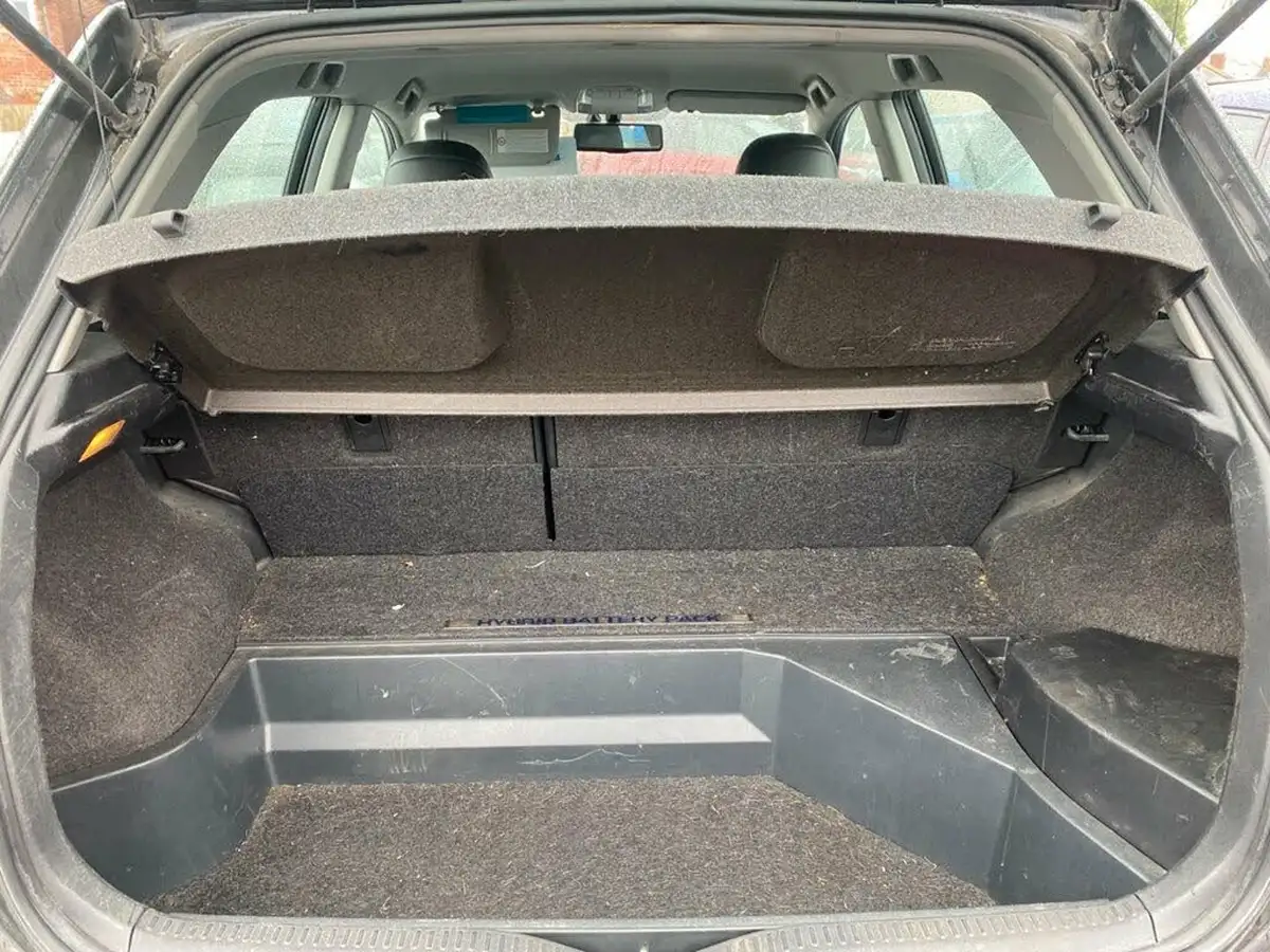2011-toyota-auris-18-vvt-i-hsd-t-spirit-1798cc-big-23