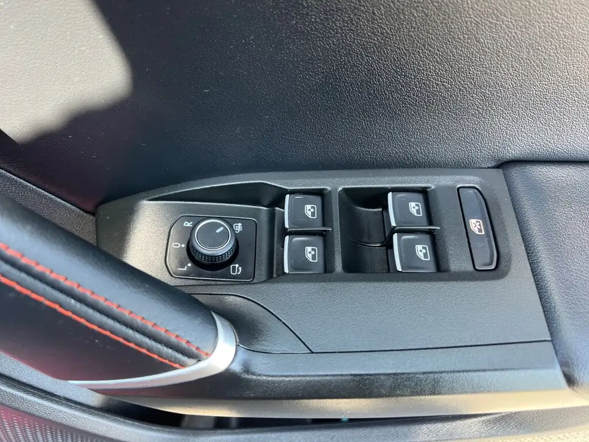 2023-seat-leon-10-etsi-evo-fr-sport-estate-big-24