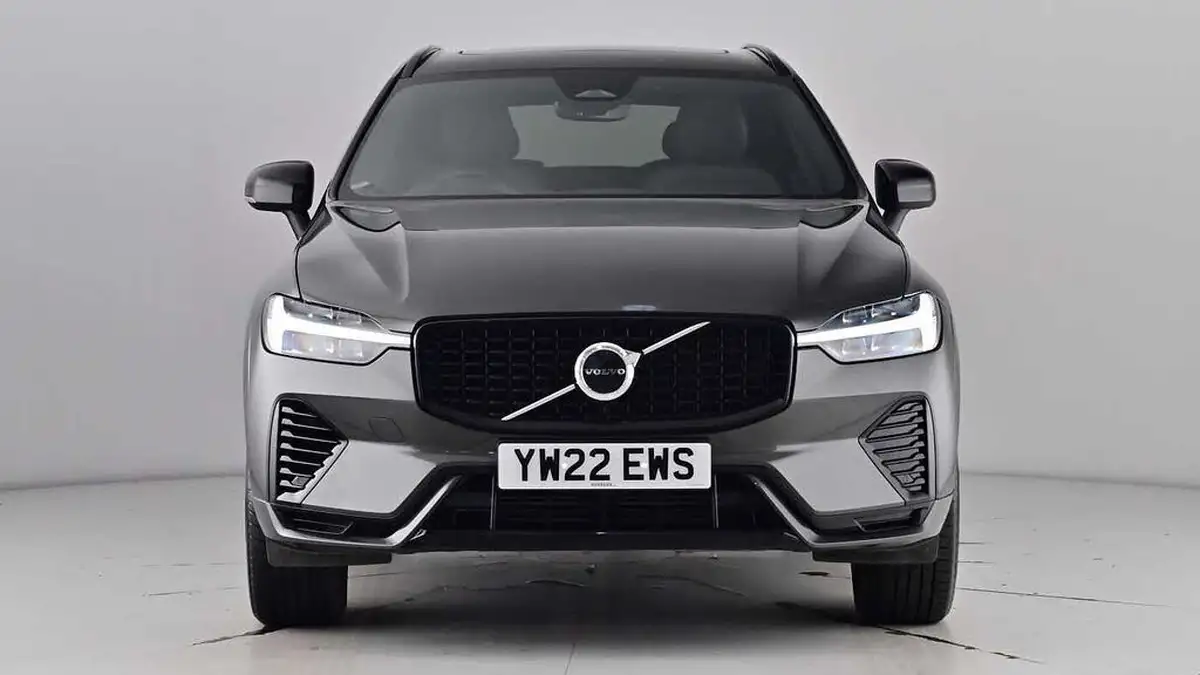 2022-volvo-xc60-20-t6-r-design-350bhp-plug-in-hybrid-big-7