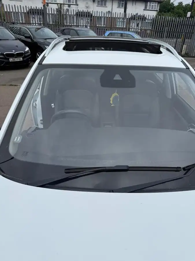 2021-mg-zs-suv-e-exclusive-ev-big-5