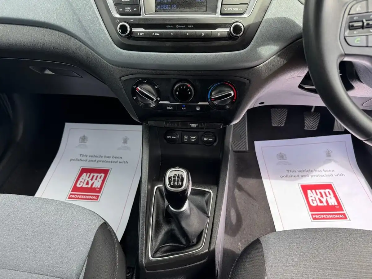 2016-hyundai-i20-12-blue-drive-se-hatchback-5d-big-19