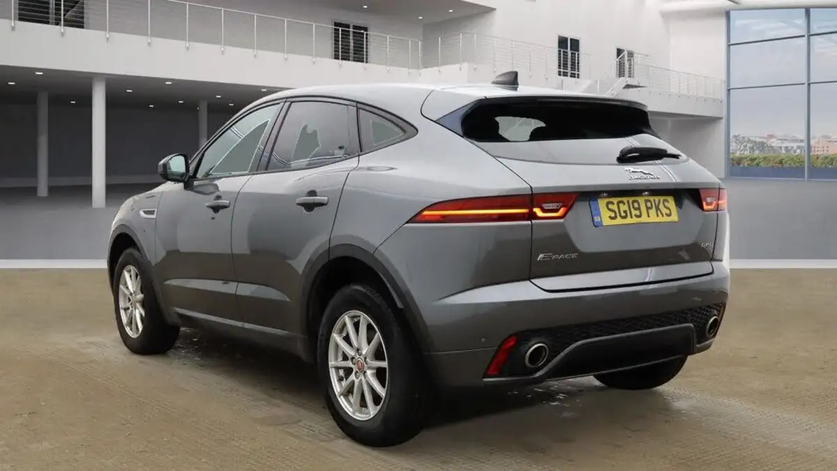 2019-jaguar-e-pace-20-i4d-r-dynamic-150ps-big-1