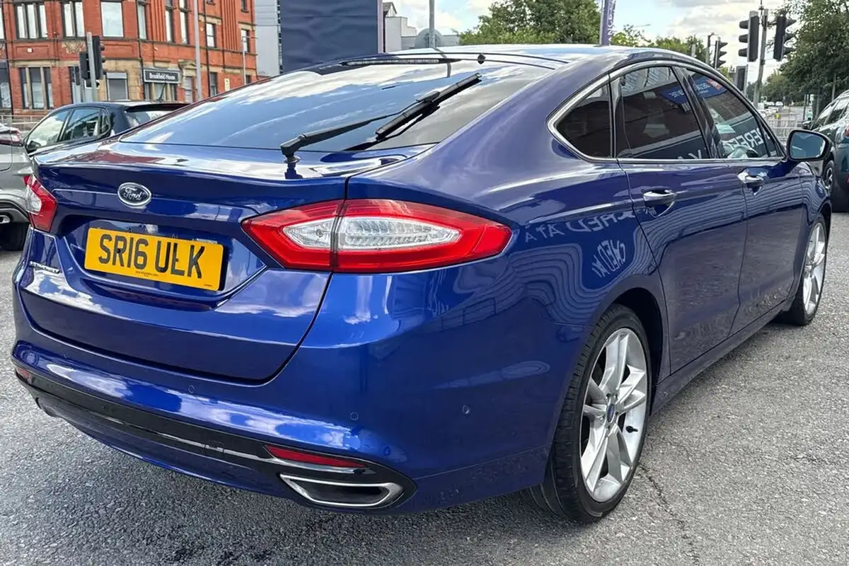 2016-ford-mondeo-20tdci-titanium-180ps-hatchback-big-38