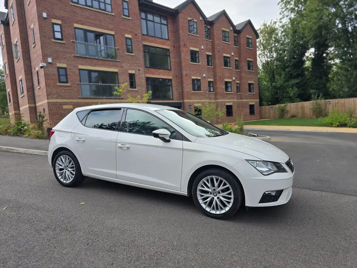 2017-seat-leon-12-tsi-se-dynamic-technology-hatchback-big-2