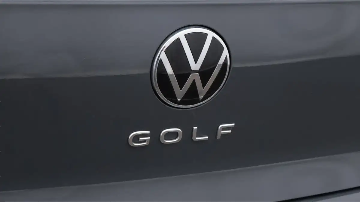 2020-volkswagen-golf-15-tsi-r-line-130ps-hatchback-5d-big-21