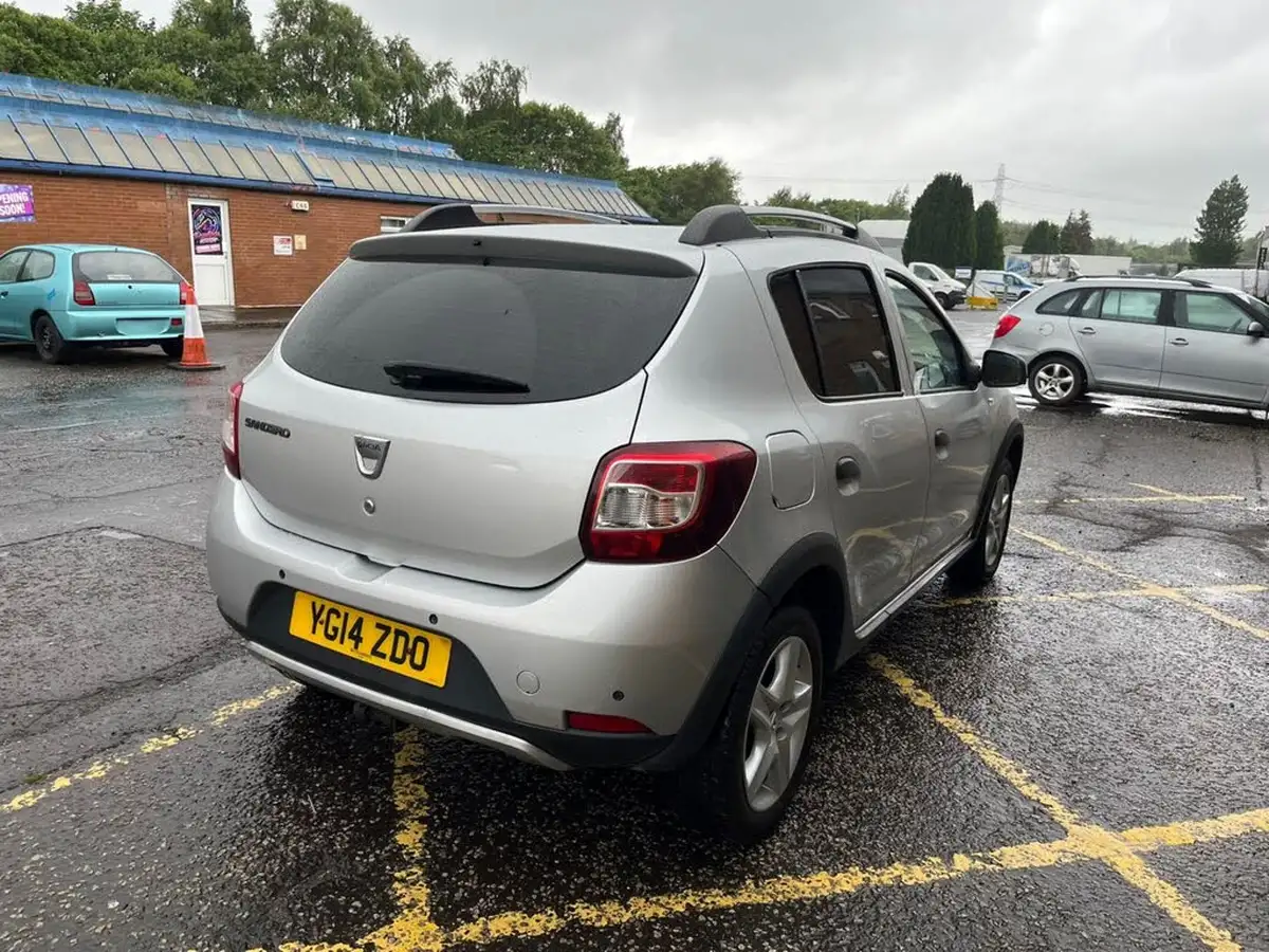2014-dacia-sandero-stepway-15d-laureate-big-7