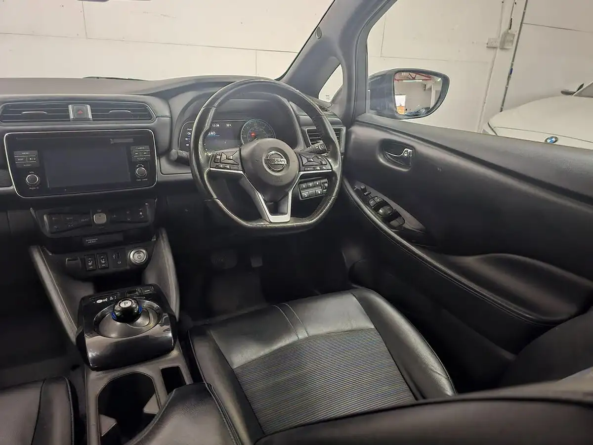 2019-nissan-leaf-e-n-connecta-big-25