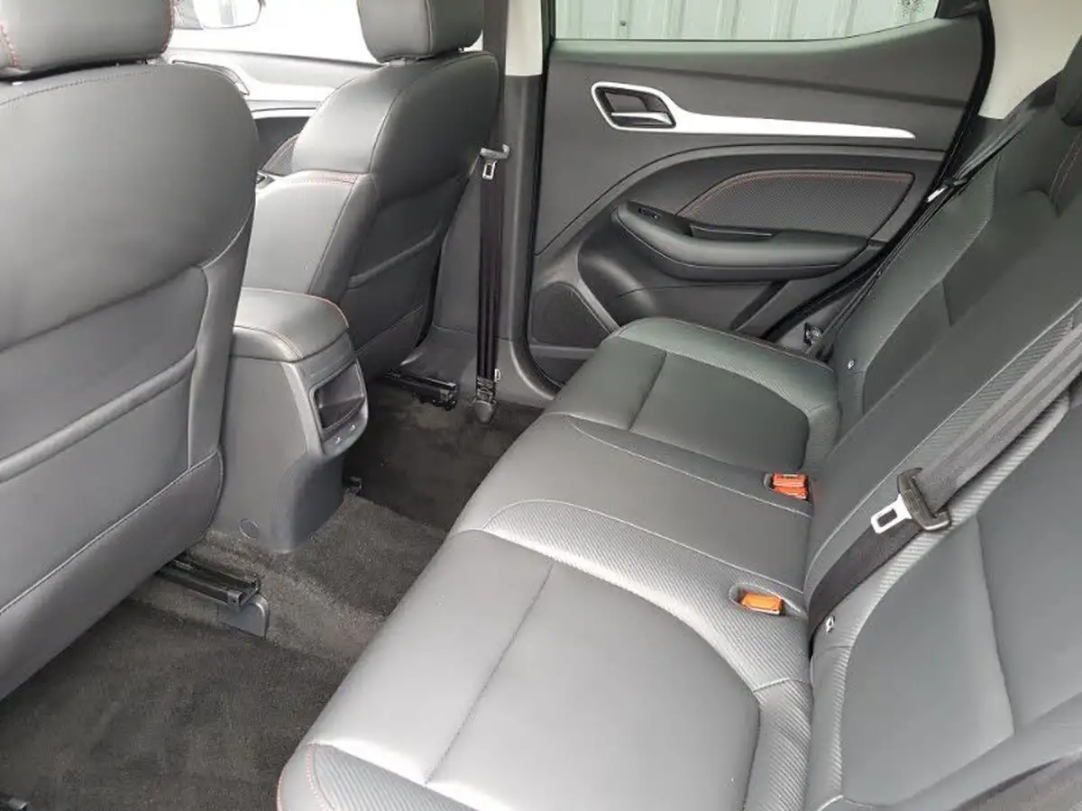 2024-mg-zs-suv-10t-gdi-exclusive-big-5