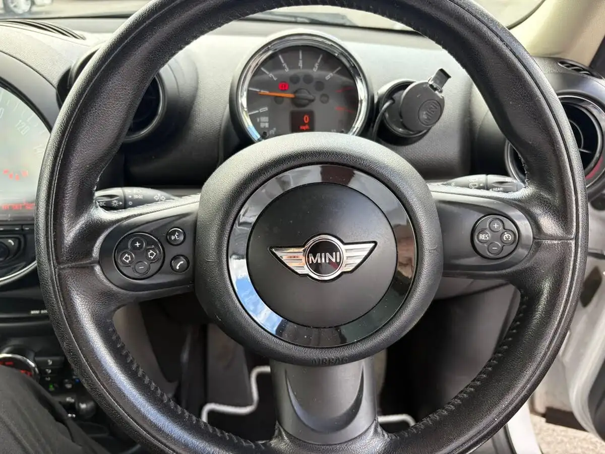 2015-mini-countryman-16-cooper-chili-auto-big-10