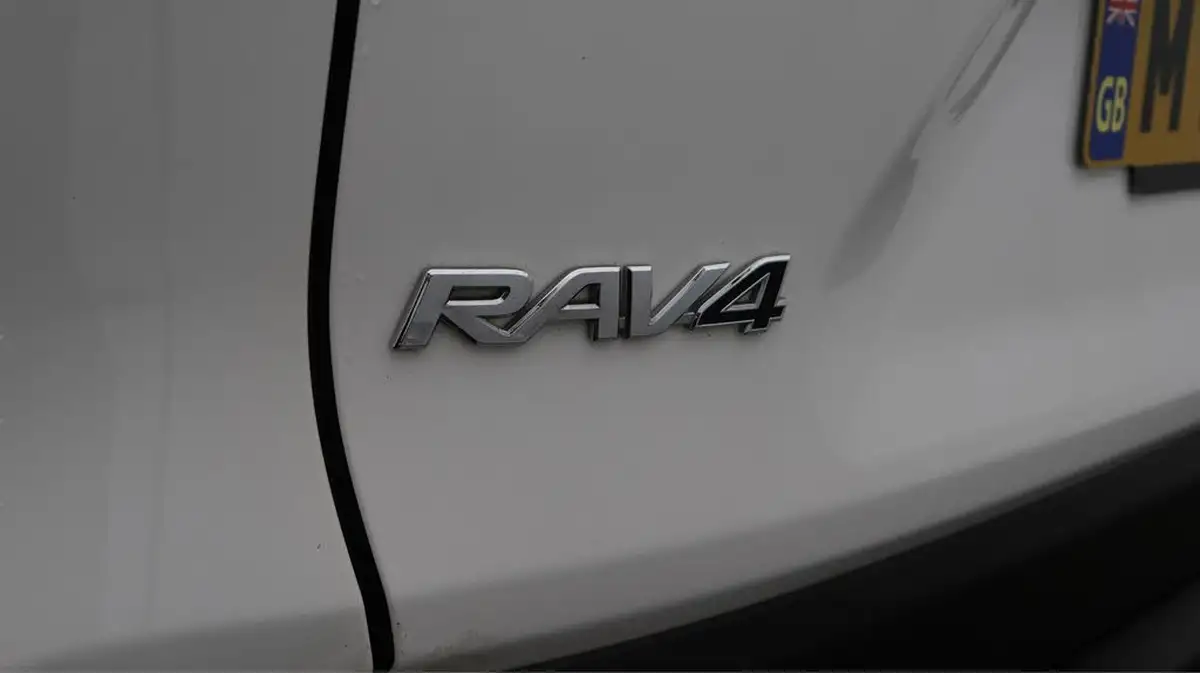2021-toyota-rav4-25-vvt-i-design-215bhp-big-34