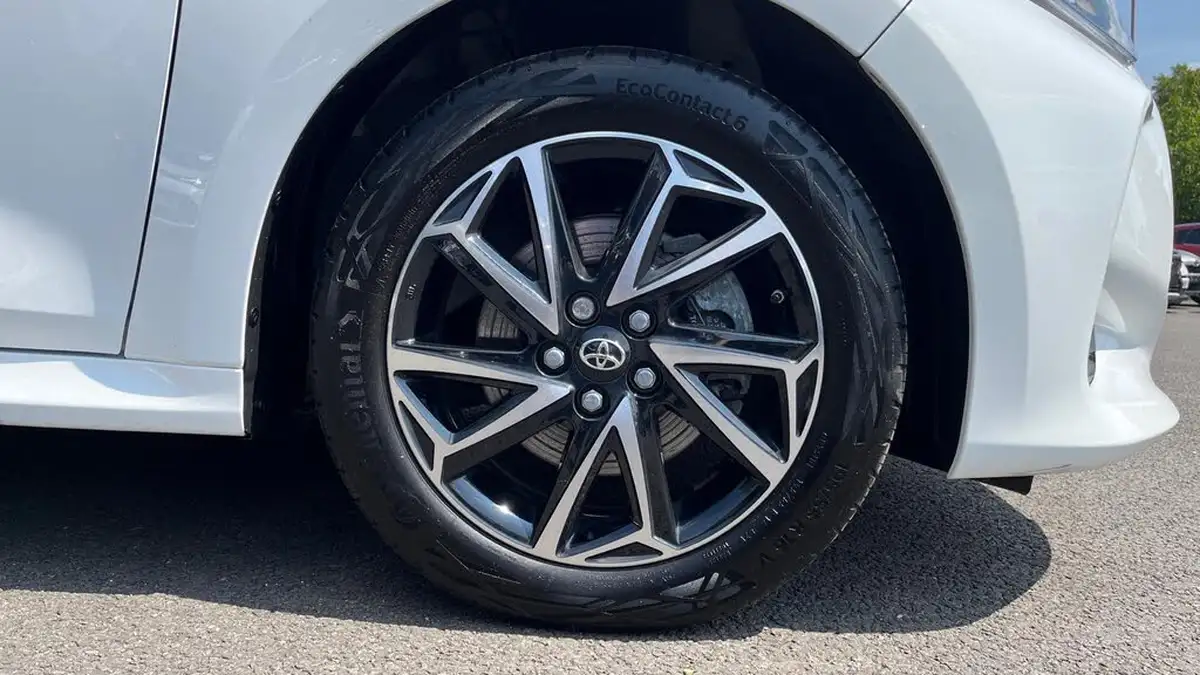 2023-toyota-yaris-15-vvt-i-design-big-17