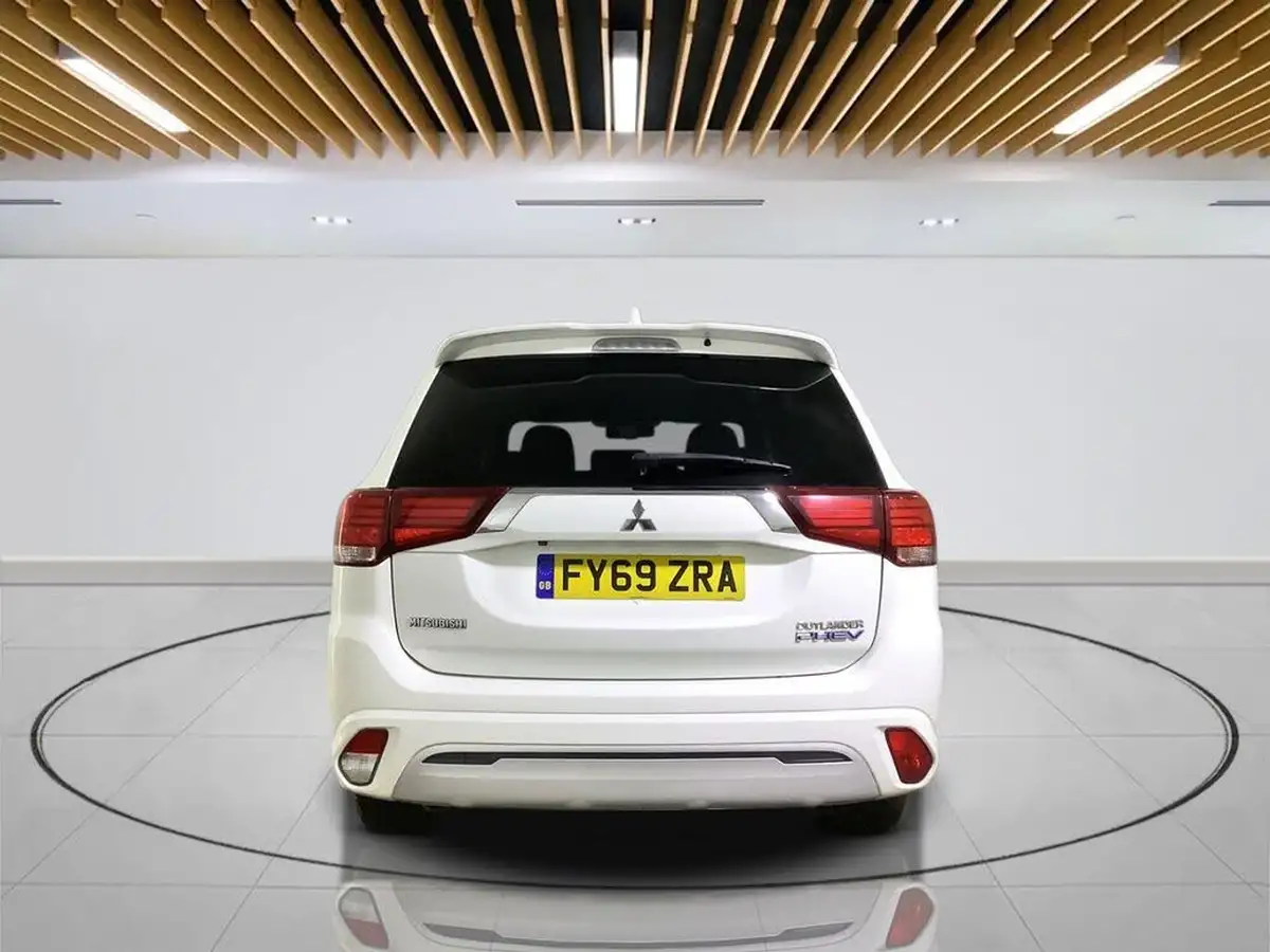 2019-mitsubishi-outlander-24-4h-phev-big-7