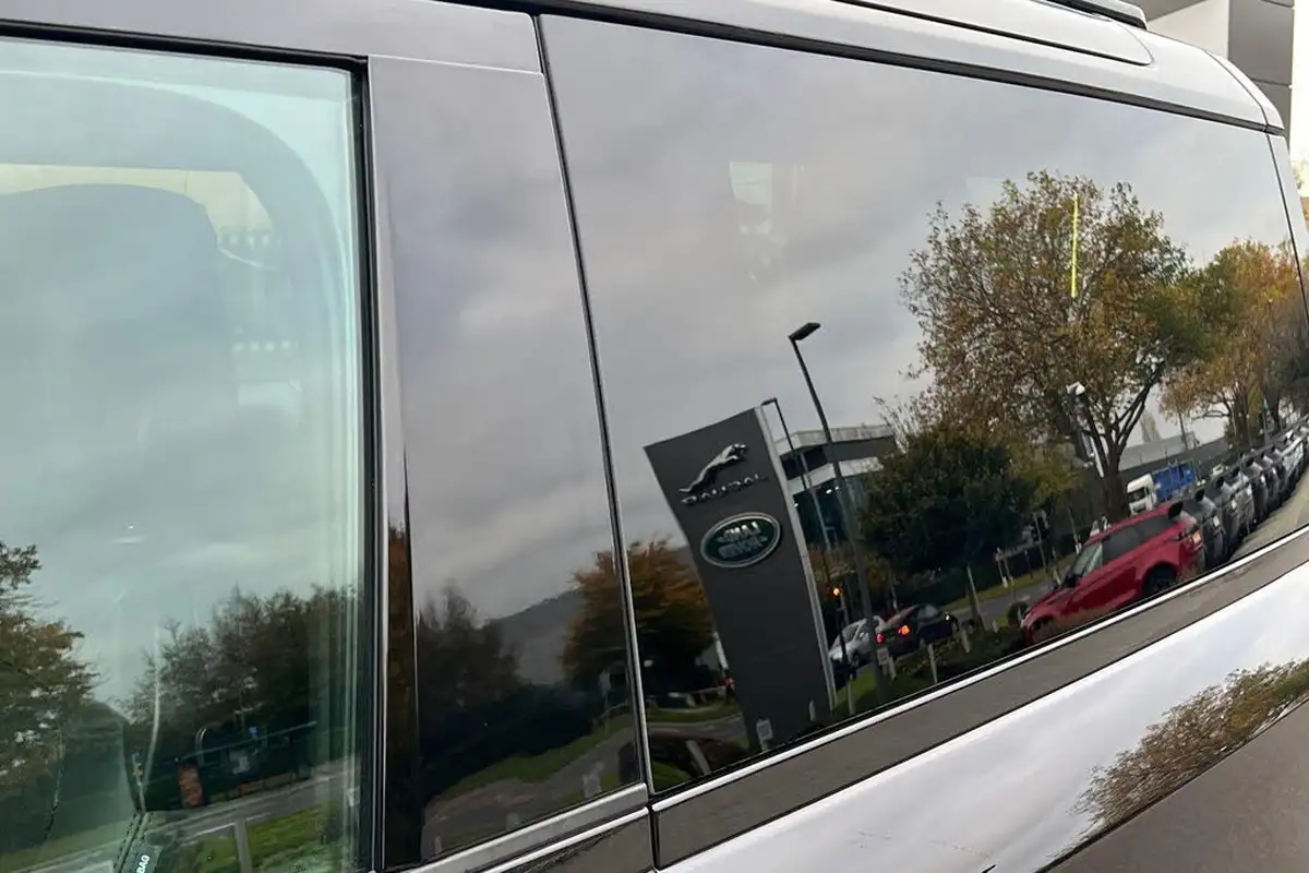 2024-land-rover-90-defender-30-d350-x-dynamic-hse-big-24