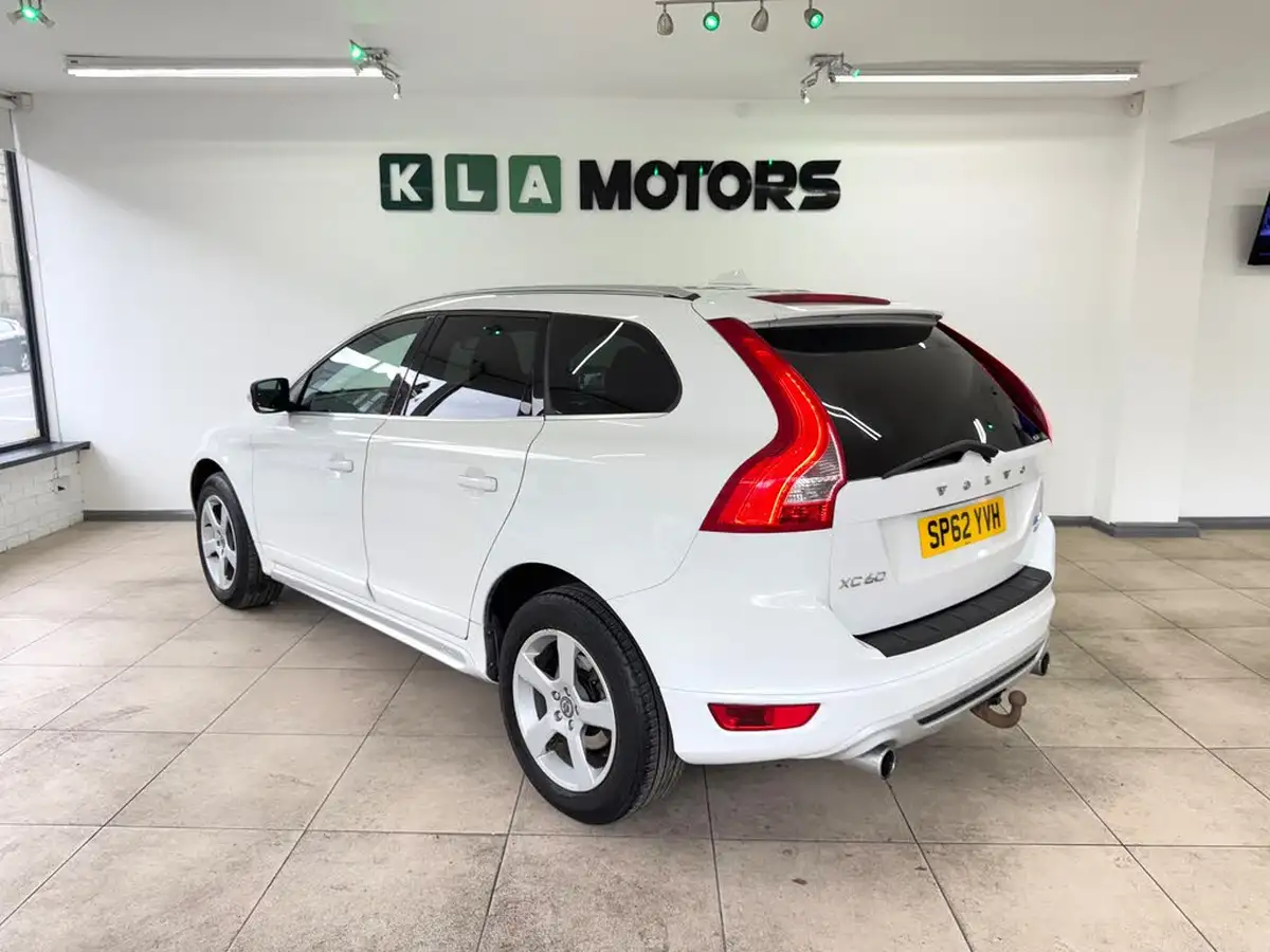 2012-volvo-xc60-24td-d4-r-design-ss-big-2