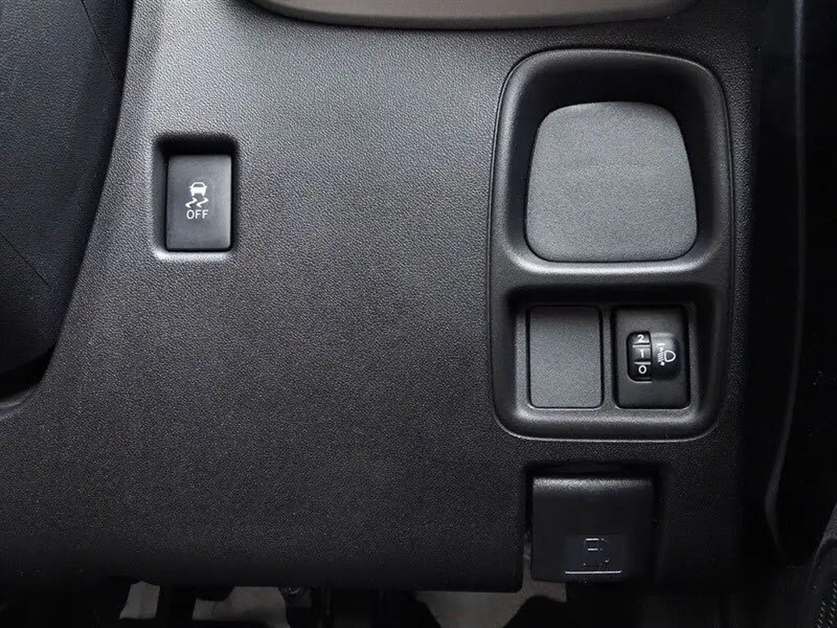 2016-citroen-c1-12-puretech-feel-82ps-5d-big-27