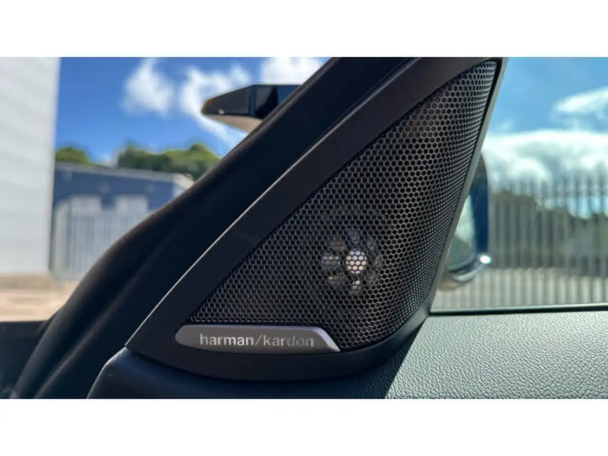 2023-bmw-i4-e-m50-big-19