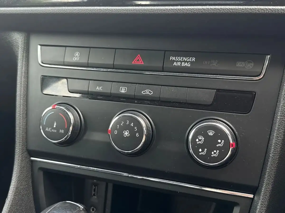 2016-seat-leon-12-se-tech-pack-tsi-110ps-hatchback-5d-dsg-big-13