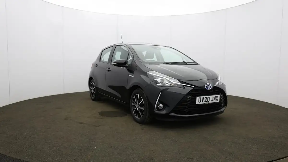 2020-toyota-yaris-15-vvt-i-icon-tech-98bhp-hybrid-1497cc-e-cvt-big-46