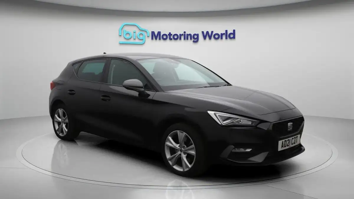 2021-seat-leon-14-e-hybrid-fr-hatchback-big-1