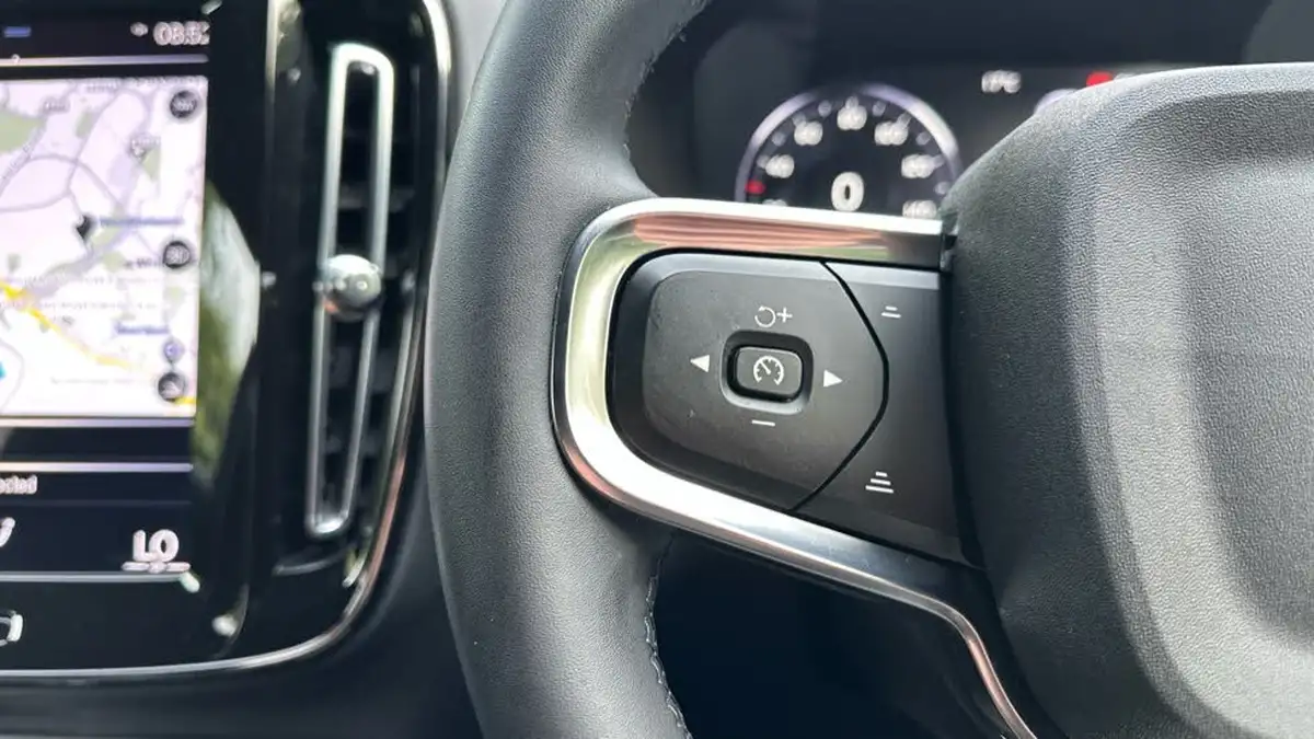 2021-volvo-xc40-15-t5-r-design-262bhp-big-18