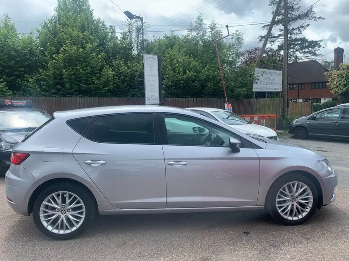 2017-seat-leon-12-tsi-se-dynamic-technology-hatchback-big-7