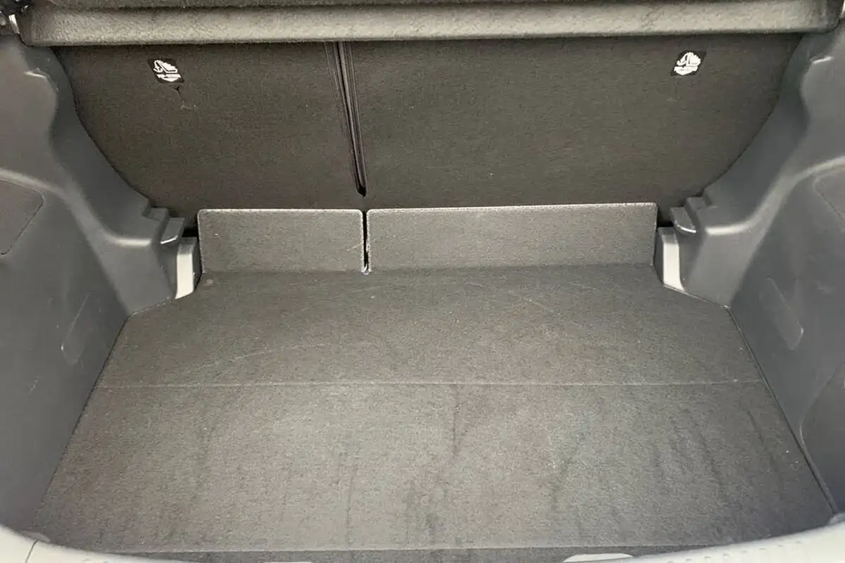 2024-mazda-mazda2-15-exclusive-line-big-14