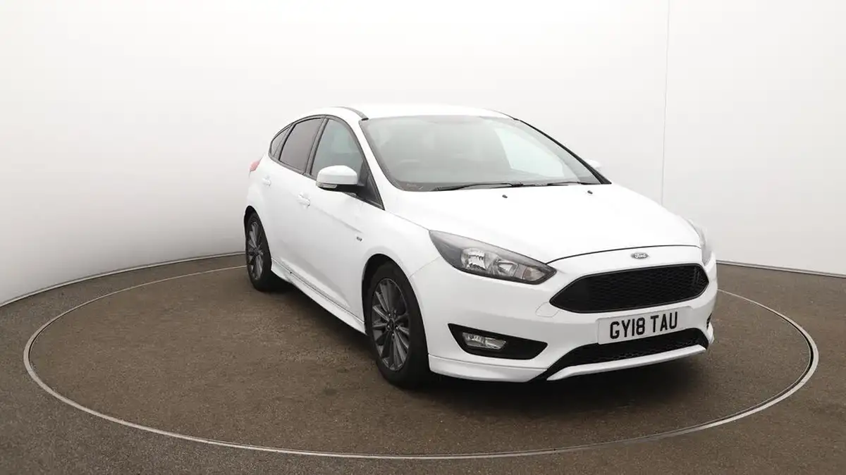 2018-ford-focus-10t-st-line-140ps-hatchback-big-41