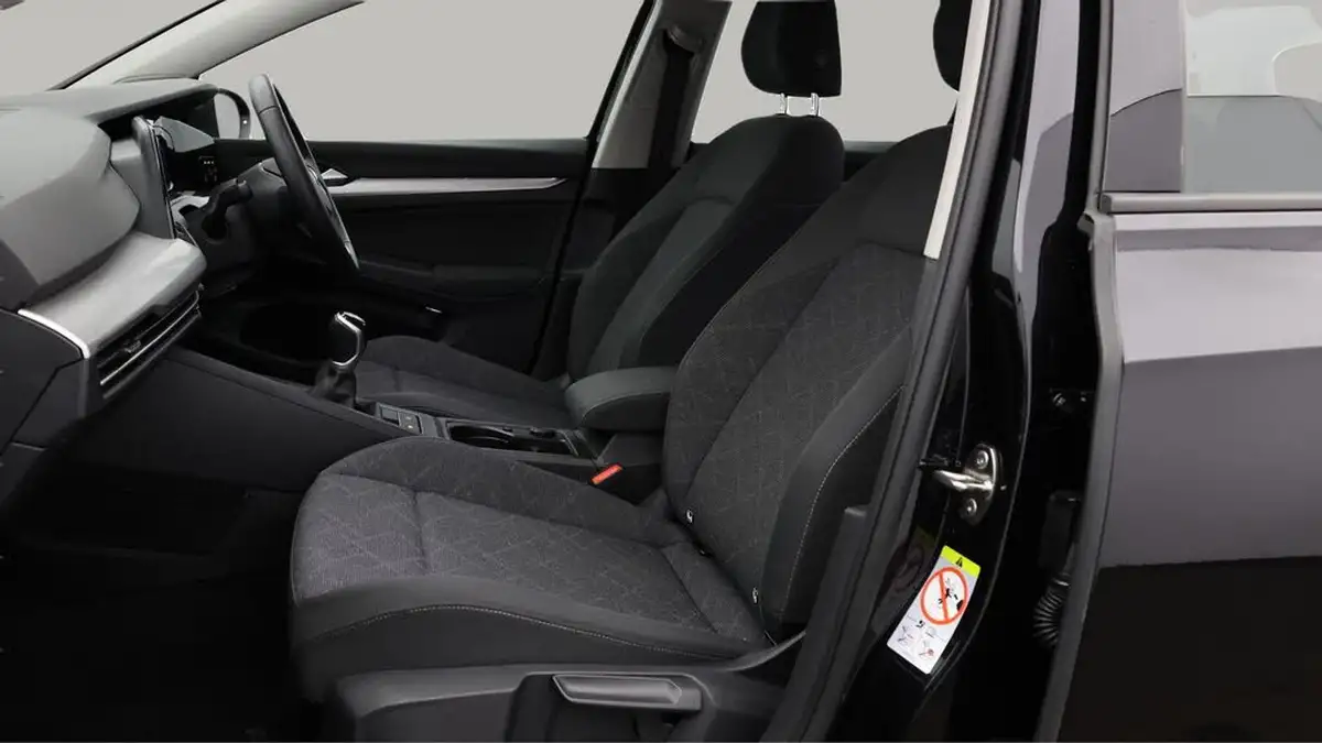 2021-volkswagen-golf-15-tsi-life-130ps-hatchback-big-14