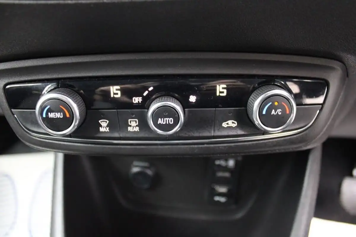 2020-vauxhall-crossland-x-12-elite-nav-130ps-turbo-auto-big-28