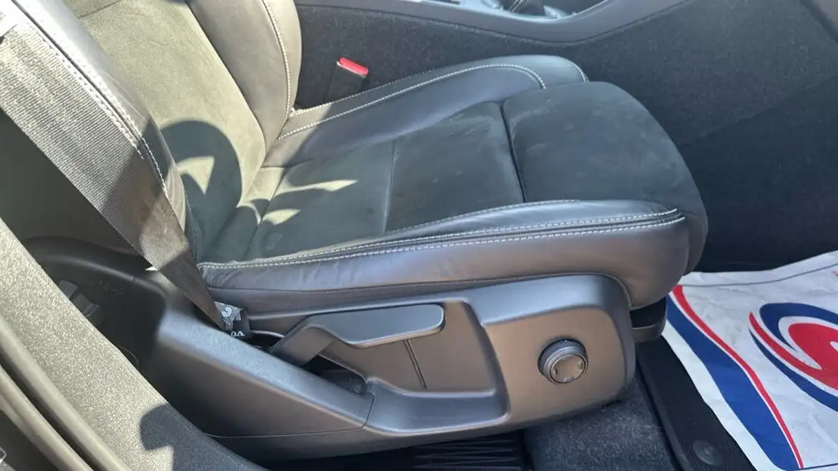 2021-volvo-xc40-15-t3-r-design-161bhp-big-27