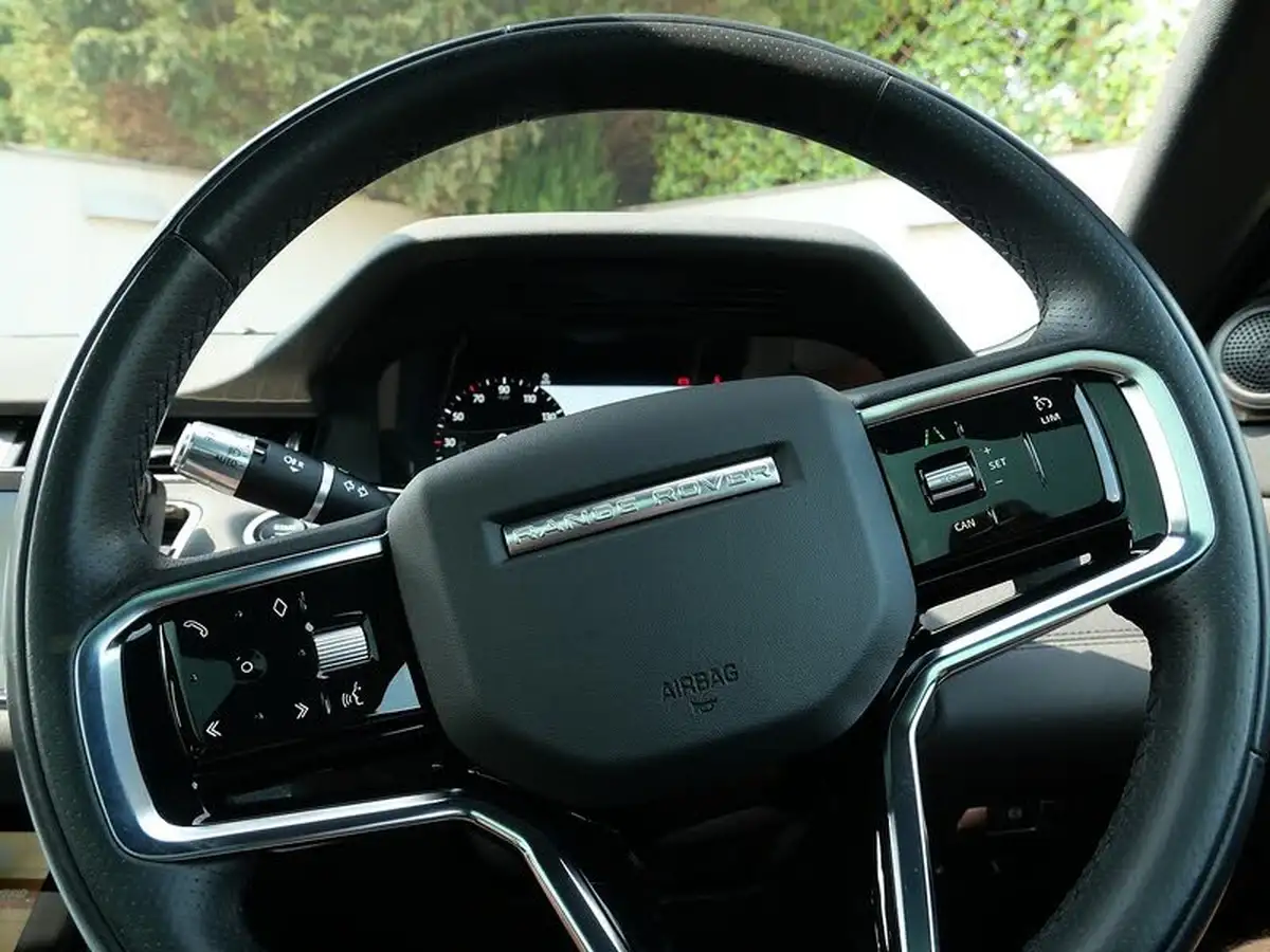 2021-land-rover-range-rover-evoque-15-p300e-r-dynamic-se-big-24