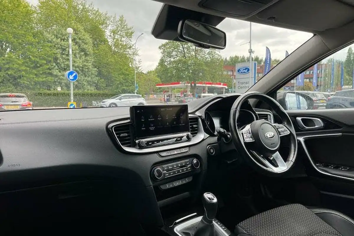 2021-kia-xceed-10-t-gdi-3-big-17