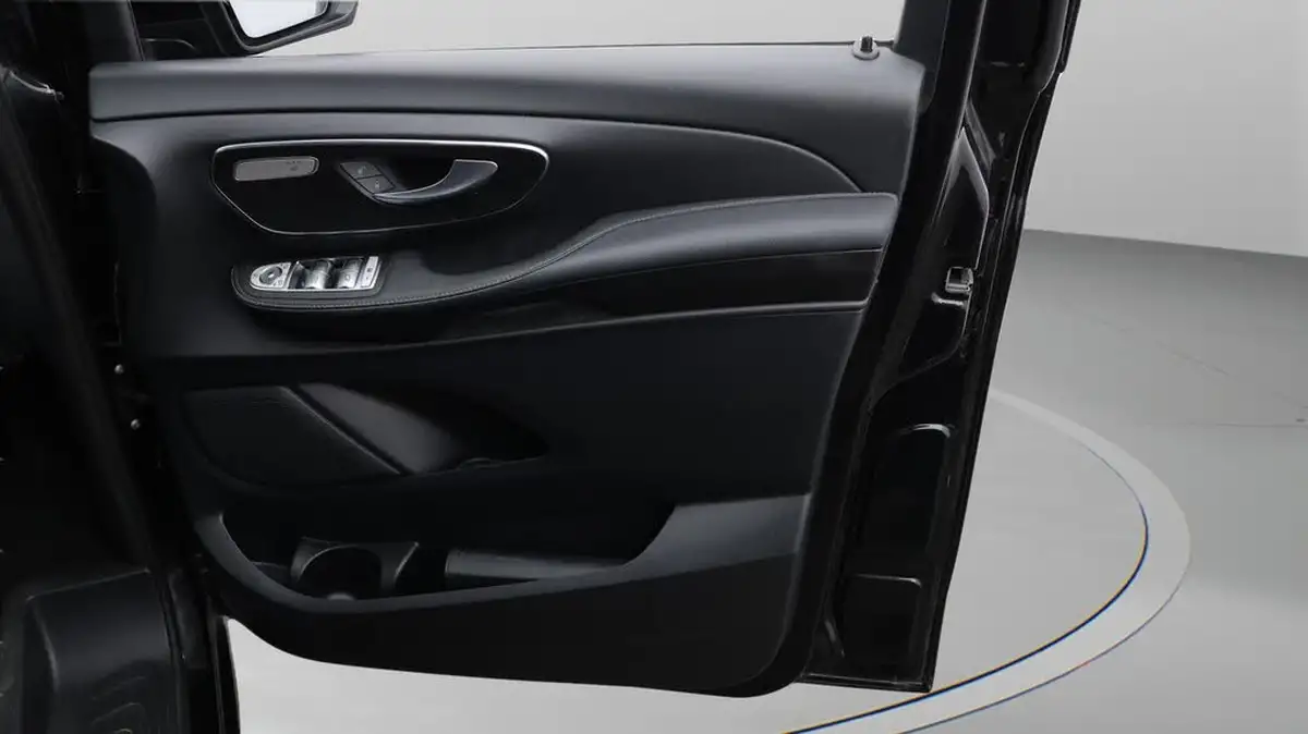 2022-mercedes-benz-eqv-e-eqv-300-sport-big-15