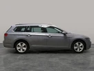 2022-volkswagen-passat-20tdi-se-nav-150ps-estate-5d-small-11