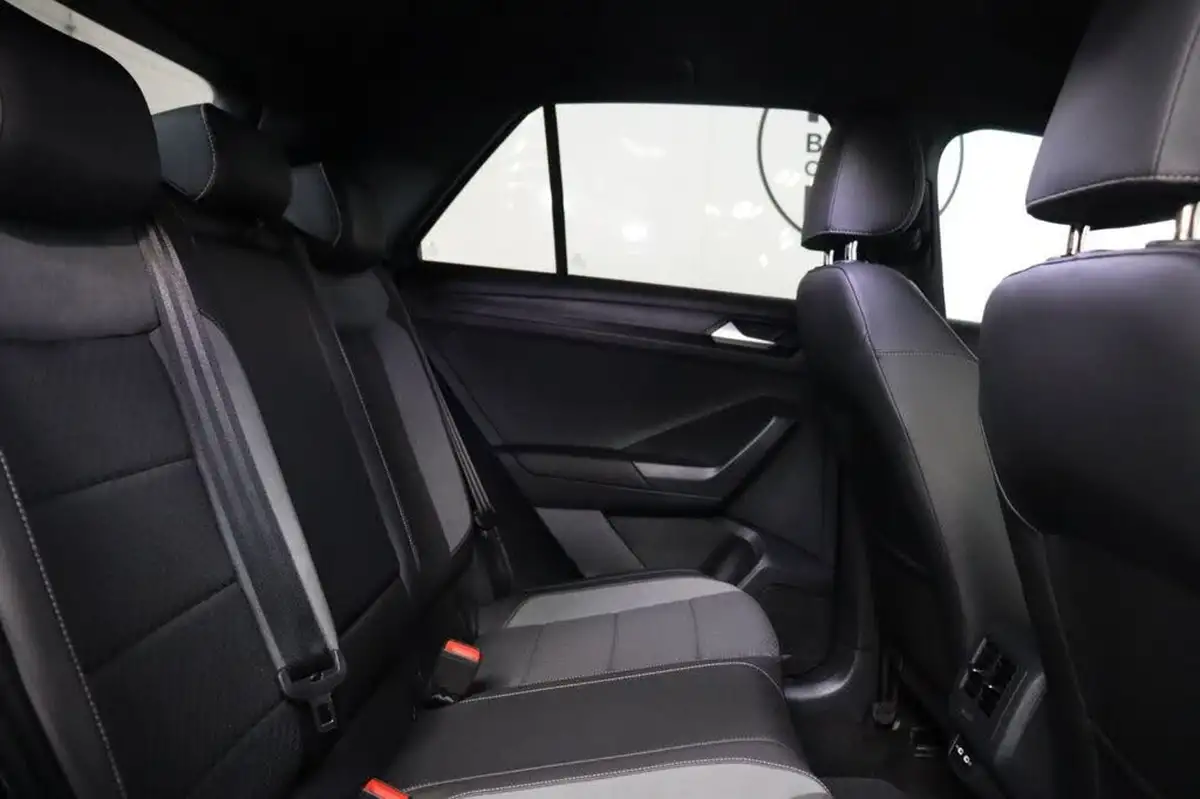 2022-volkswagen-t-roc-20tdi-r-line-evo-big-32