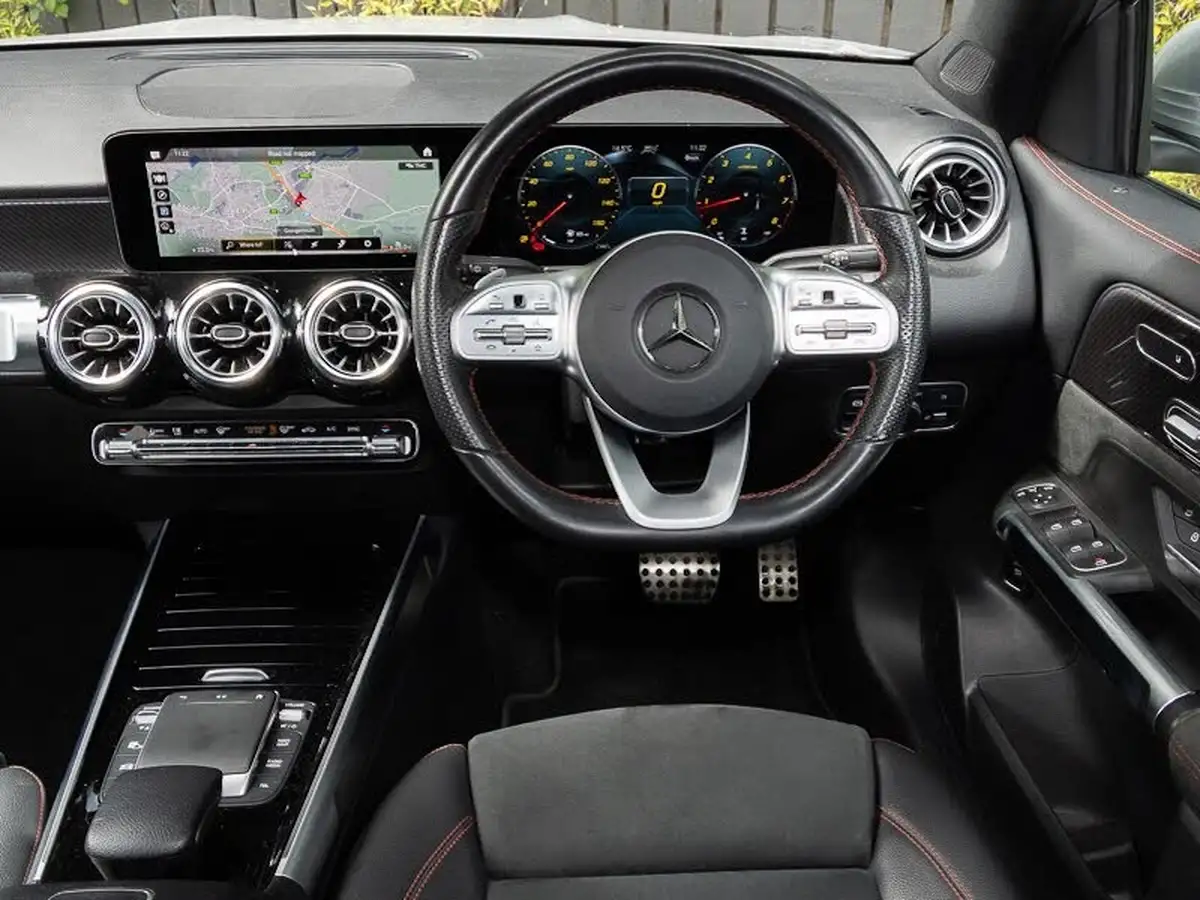 2021-mercedes-benz-glb-class-13-glb200-amg-line-premium-plus-7-8g-tronic-big-6