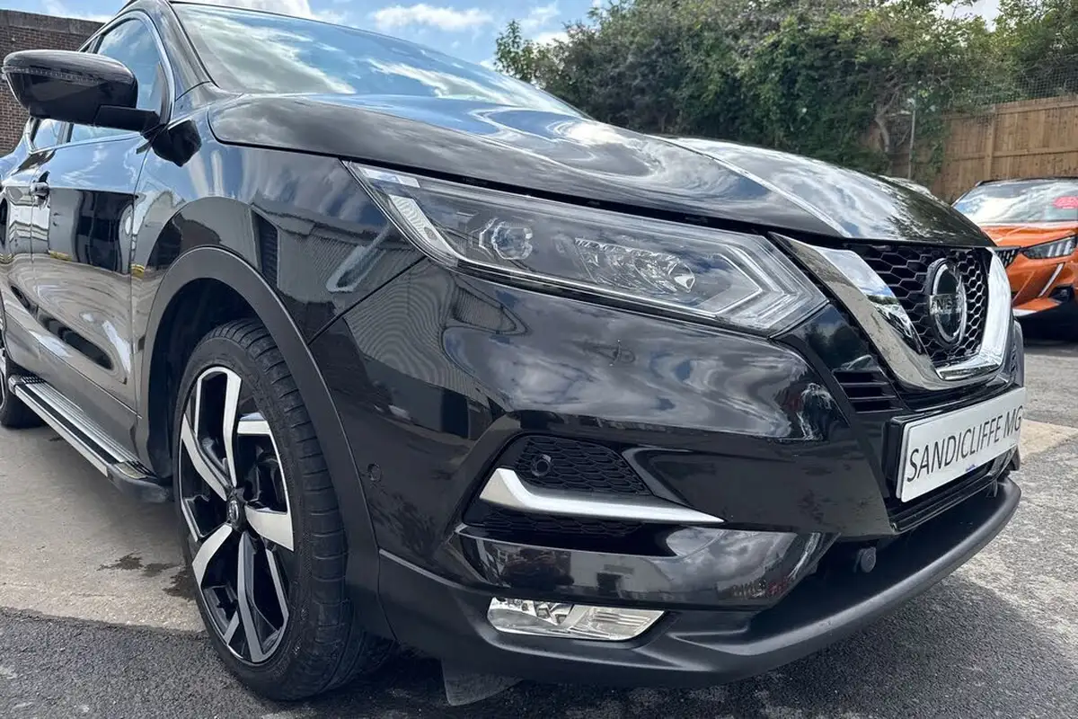 2019-nissan-qashqai-15dci-tekna-19in-alloysglass-roof-pack-dct-big-45
