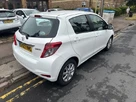 2013-toyota-yaris-133-tr-vvt-i-5d-small-3