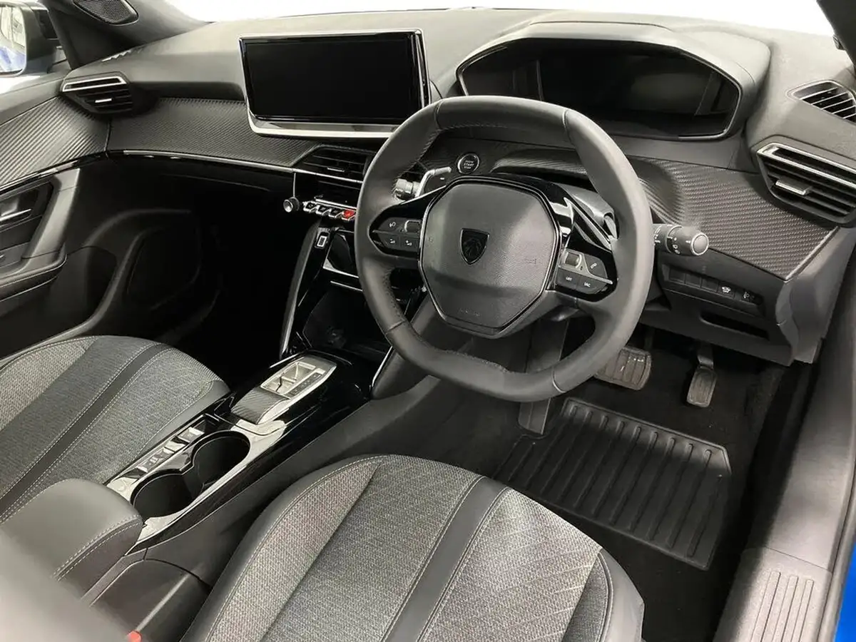 2024-peugeot-2008-suv-12-puretech-allure-130ps-eat8-big-8