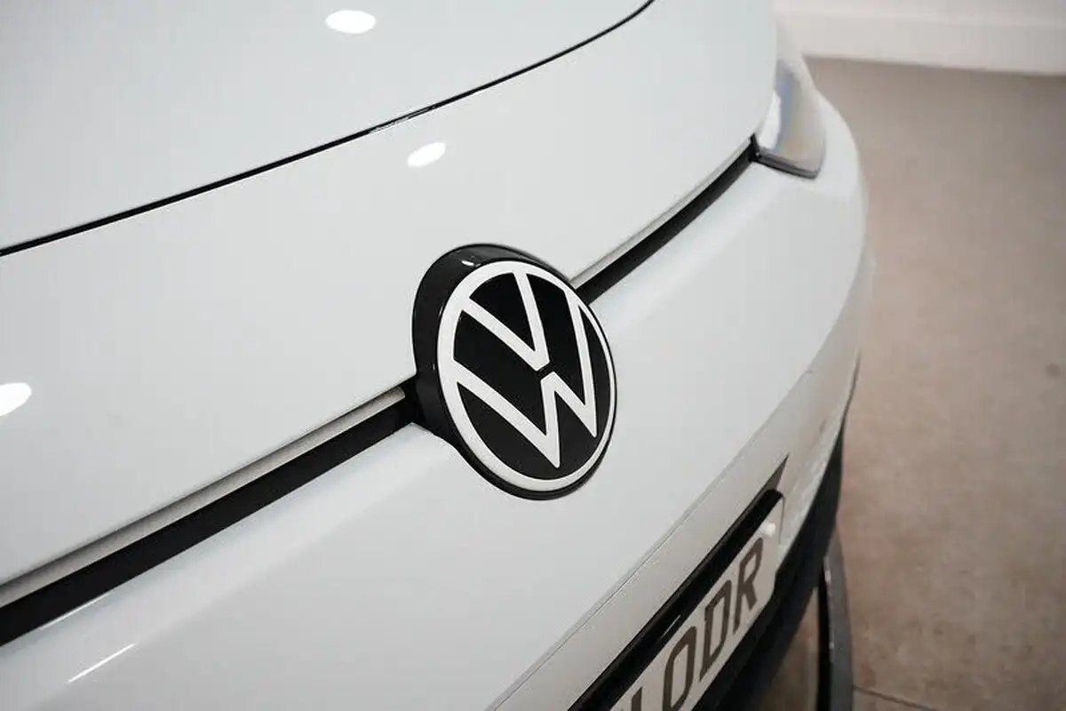 2021-volkswagen-id3-e-life-150ps-45kwh-pure-performance-big-16