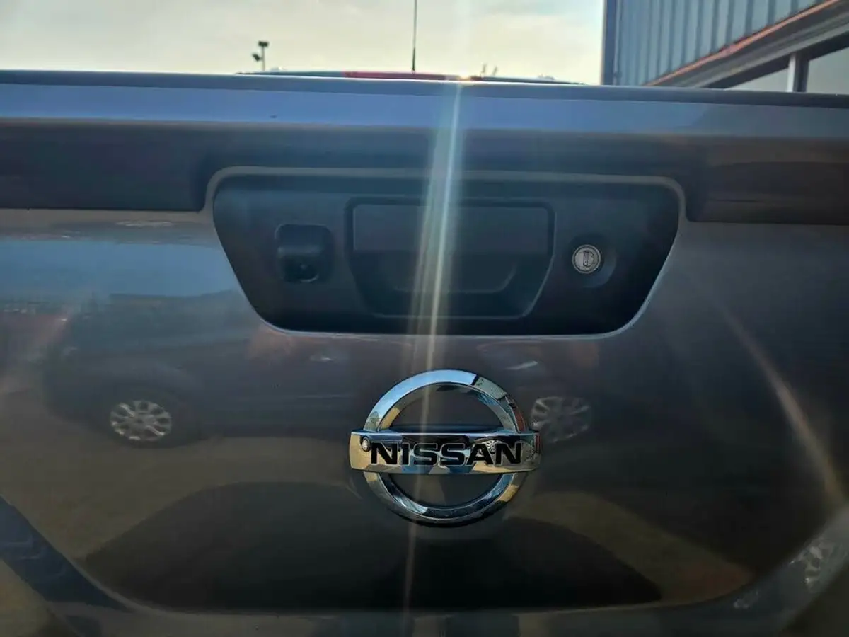 2021-nissan-navara-23dci-tt-n-guard-8-navileathersunroof-auto-big-9