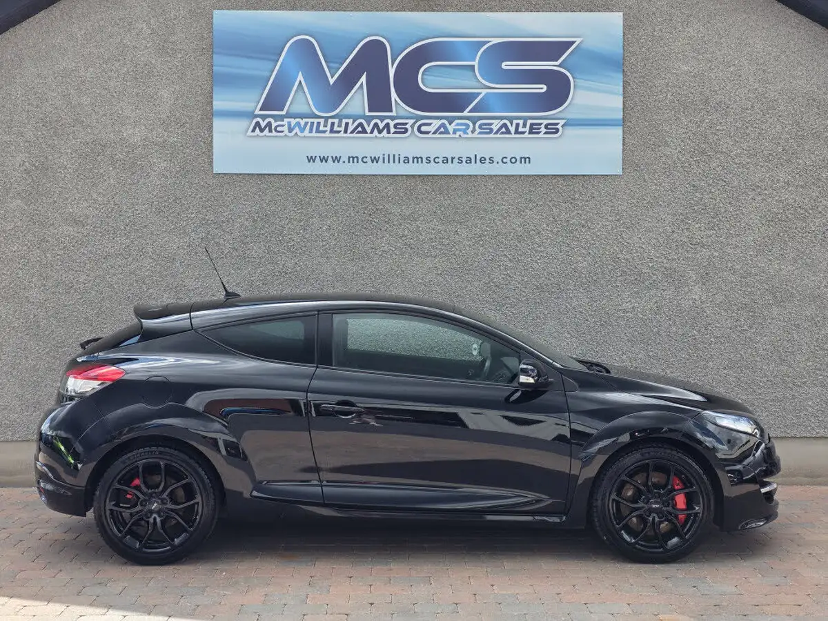 2013-renault-megane-20-renaultsport-265-big-1