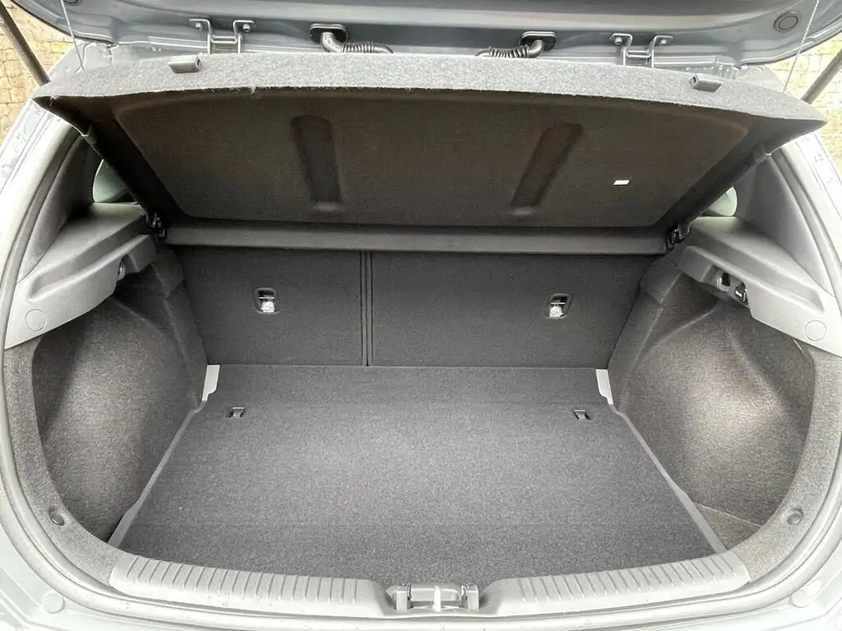 2023-hyundai-i30-15-t-gdi-n-line-hatchback-dct-big-25
