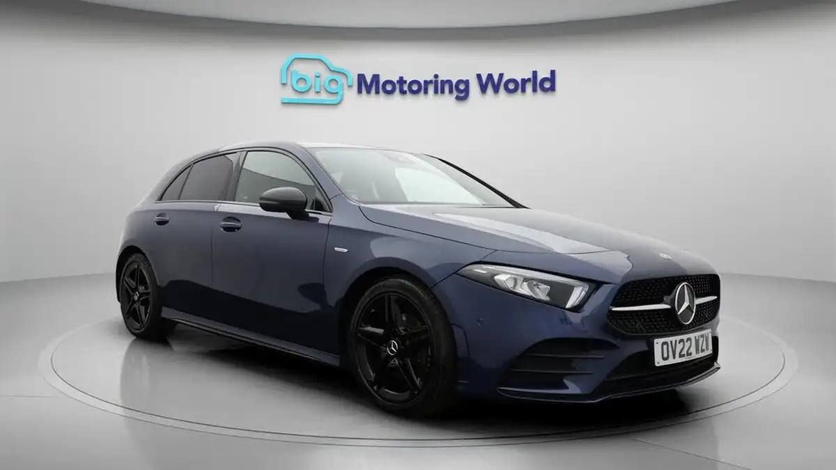 2022-mercedes-benz-a-class-13-a180-amg-line-executive-edition-hatchback-5d-7g-dct-big-1