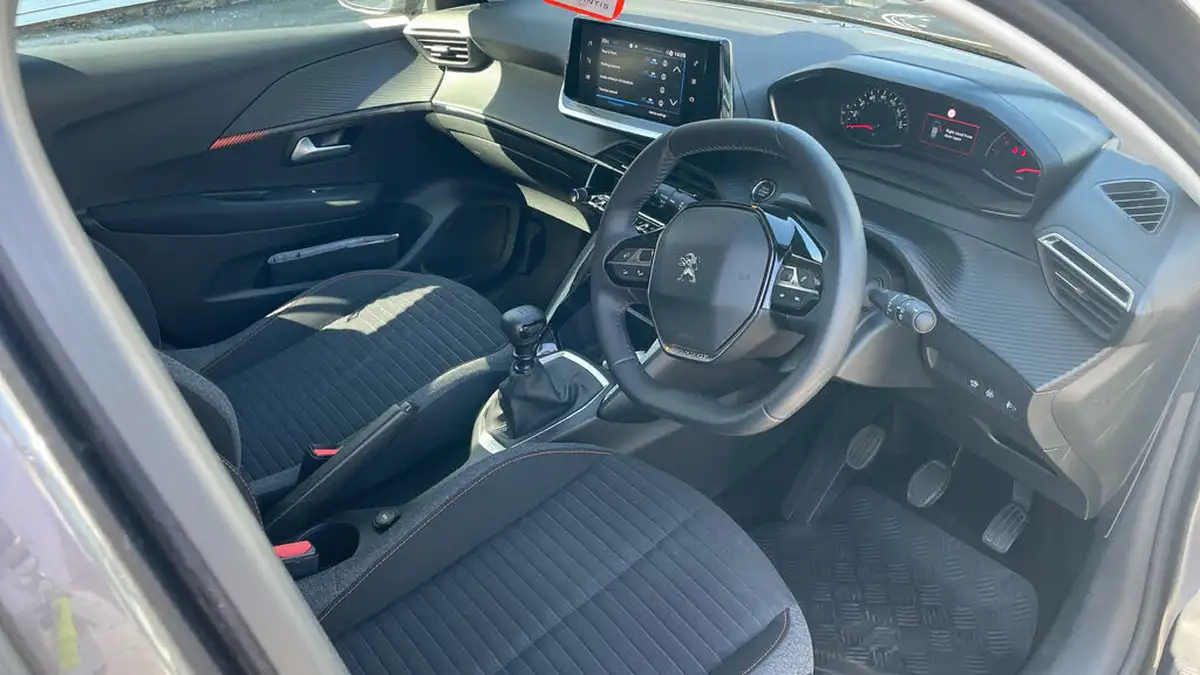 2022-peugeot-208-12-puretech-active-premium-100ps-big-10