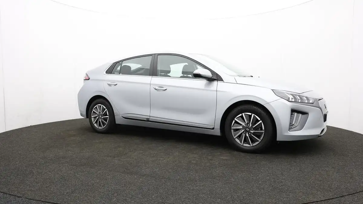 2022-hyundai-ioniq-e-premium-electric-big-40